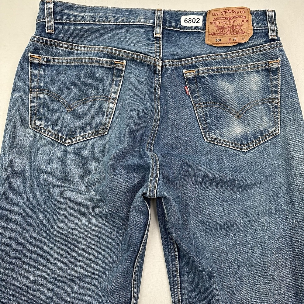 Levi's 501 Jeans Men Fits 34x32 Blue 90s Vintage Denim #532 Whiskers Made In USA